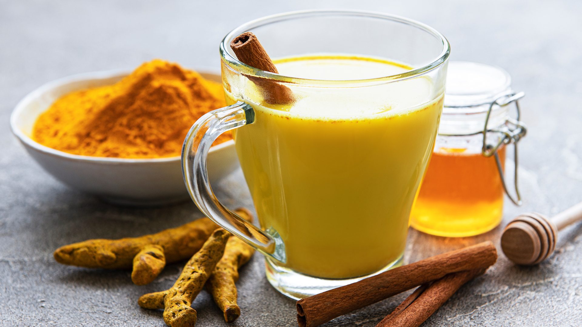 Turmeric Milk: Benefits, Side Effects & How to Use