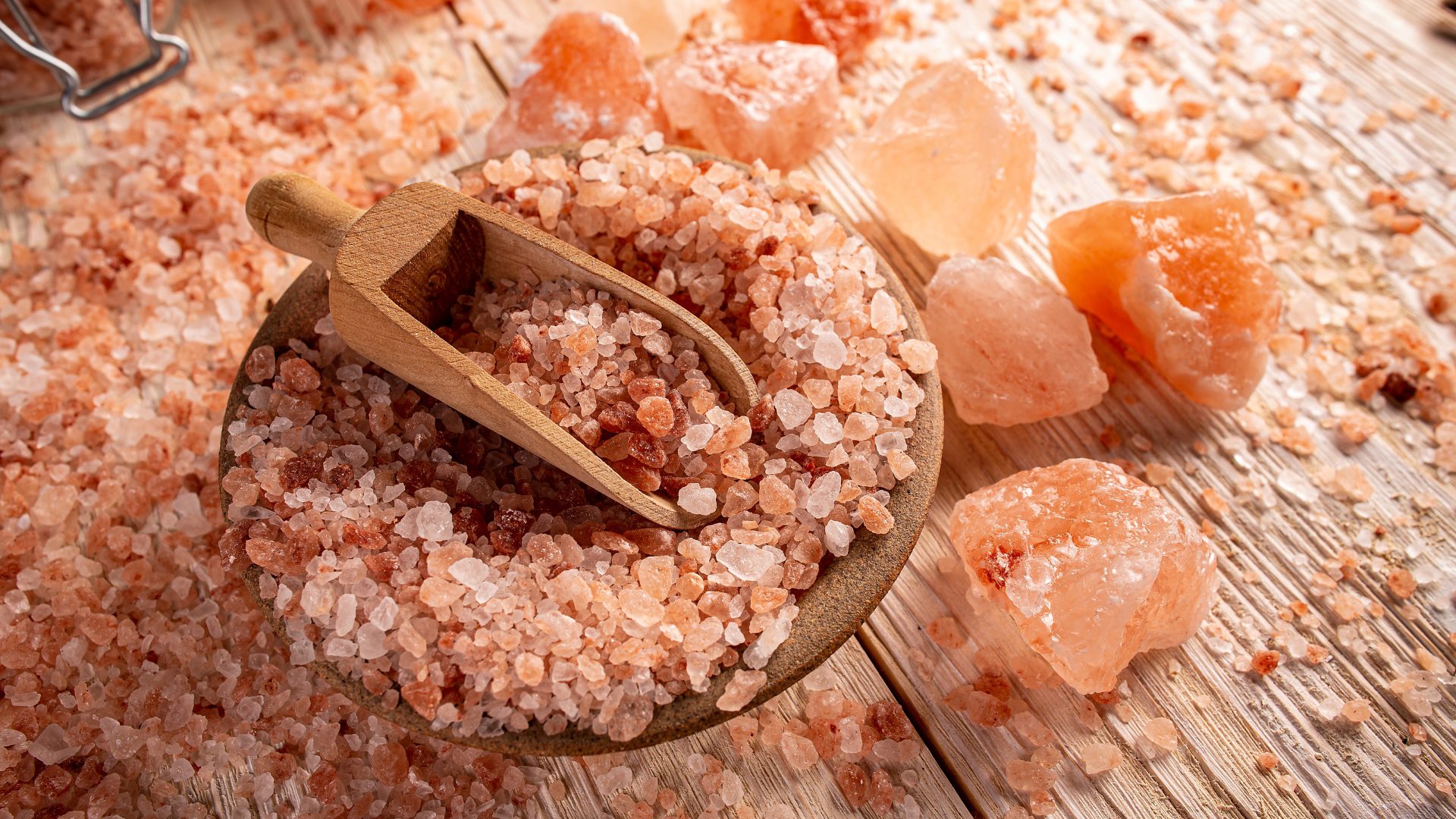 15 Incredible Advantages of Himalayan Pink Salt for Health, Skin & Home