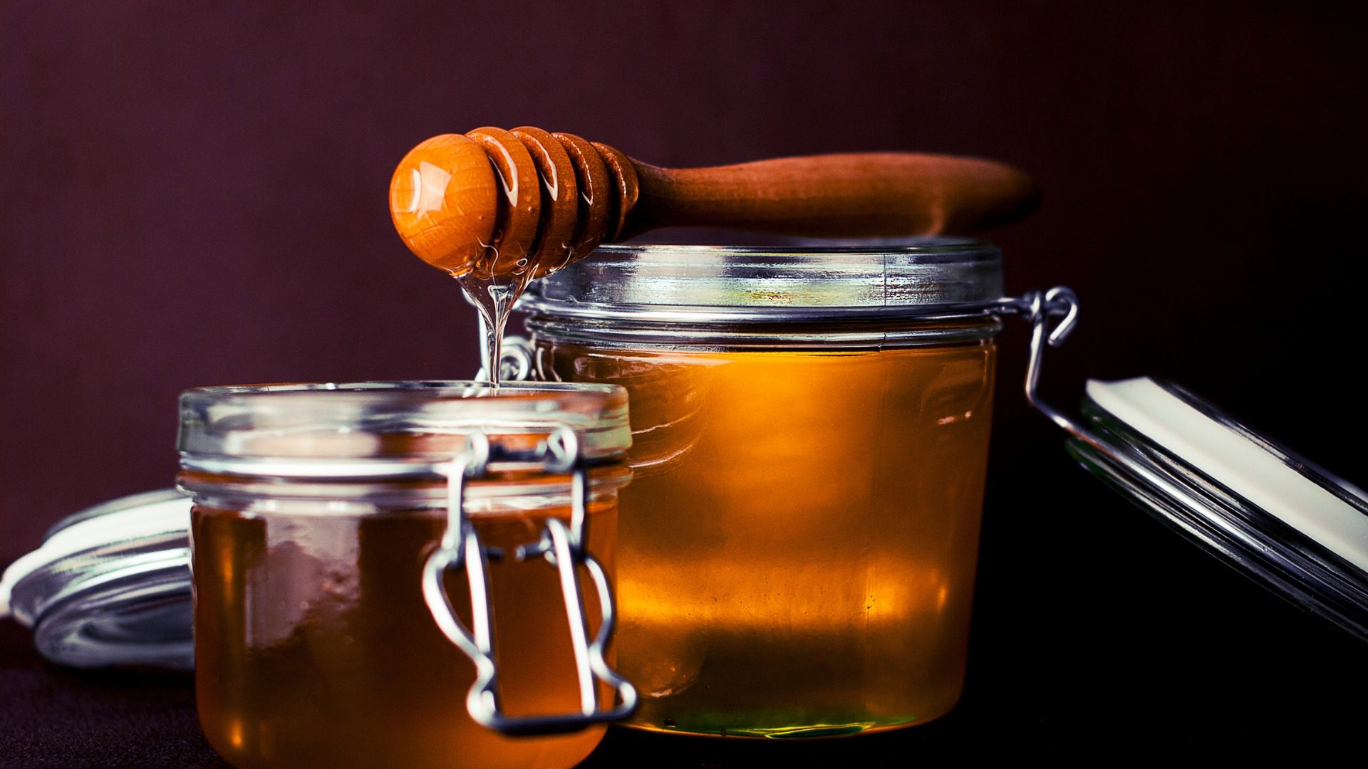 Doctors Won’t Tell You This Surprising Honey Hack