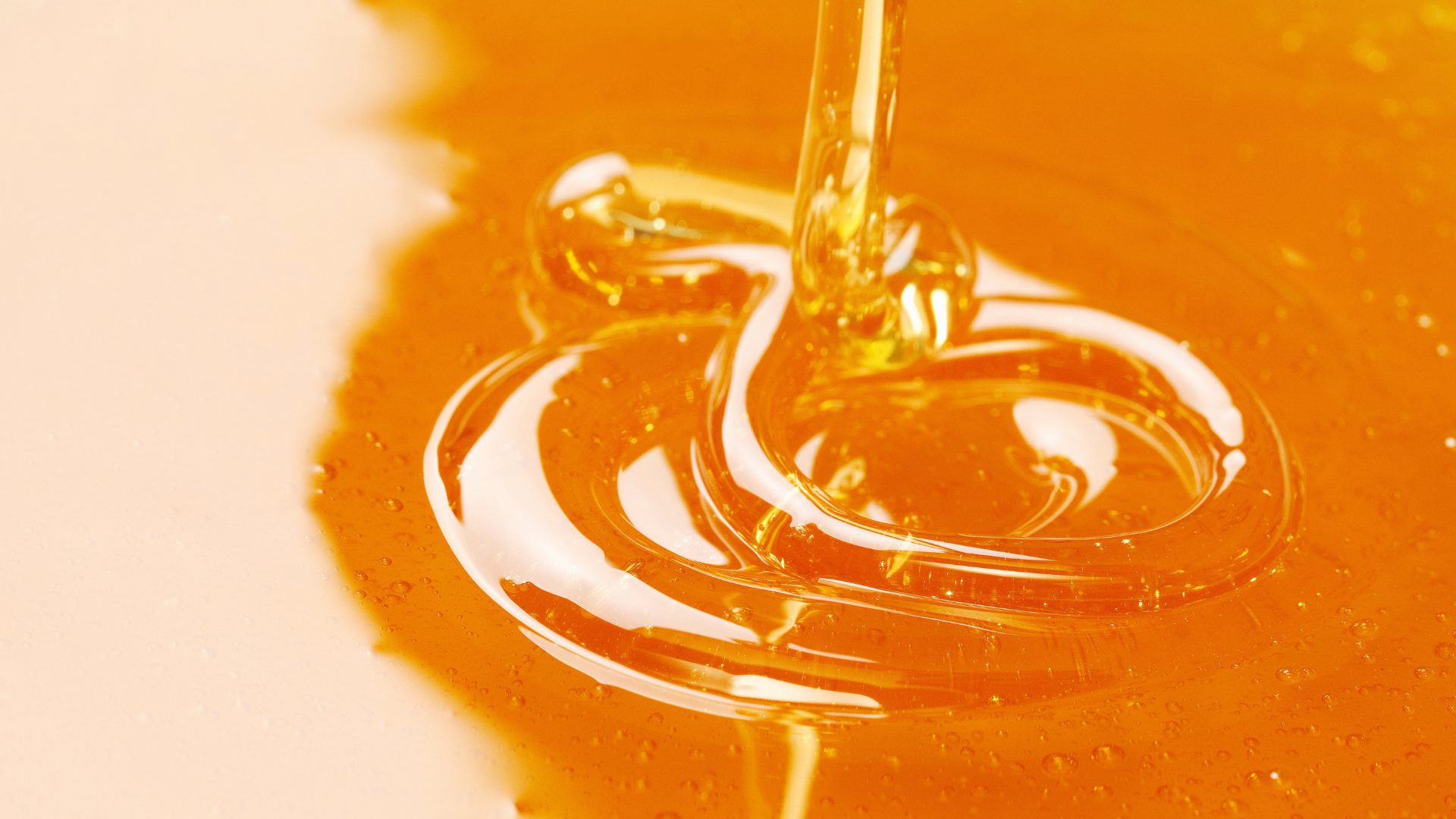 The Secret Ingredient in Honey That Big Brands Don’t Talk About