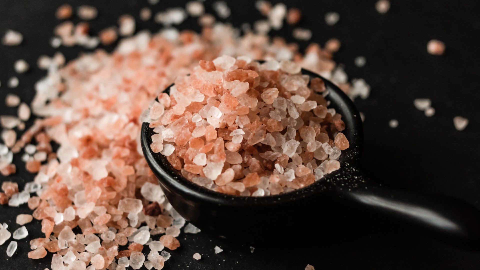 Why Some People Swear by Rock Salt for Detoxing