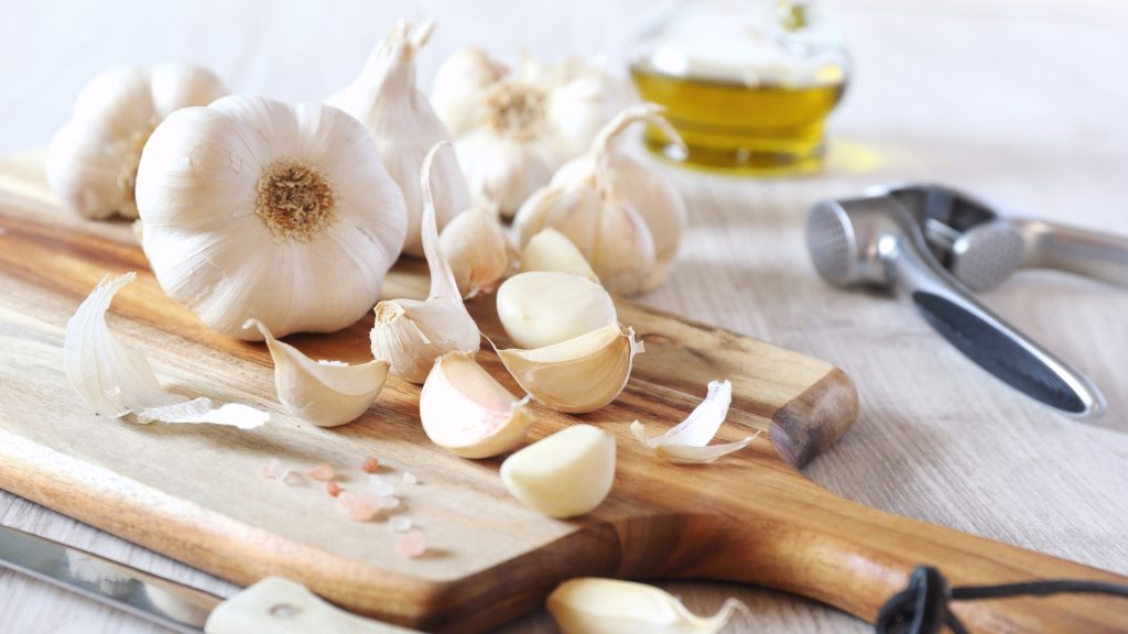 What No One Tells You About Garlic and Cholesterol