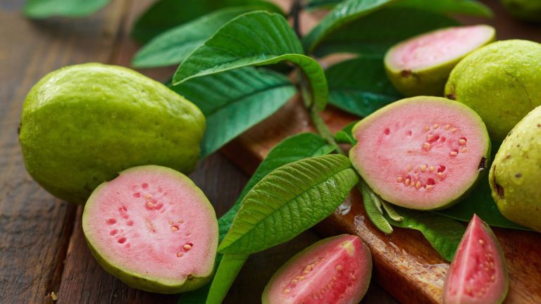 8 Health Benefits of Guava Fruit and Leaves - Healthline-min